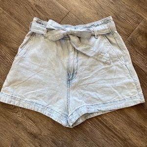 Abercrombie & Fitch linen high waisted tie up shorts
